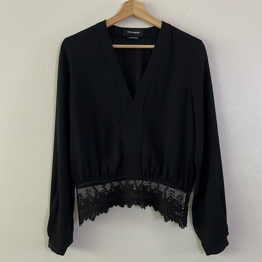 Yigal Azrouel V-Neck Long Sleeve Blouse with Lace Hem in Black size 4